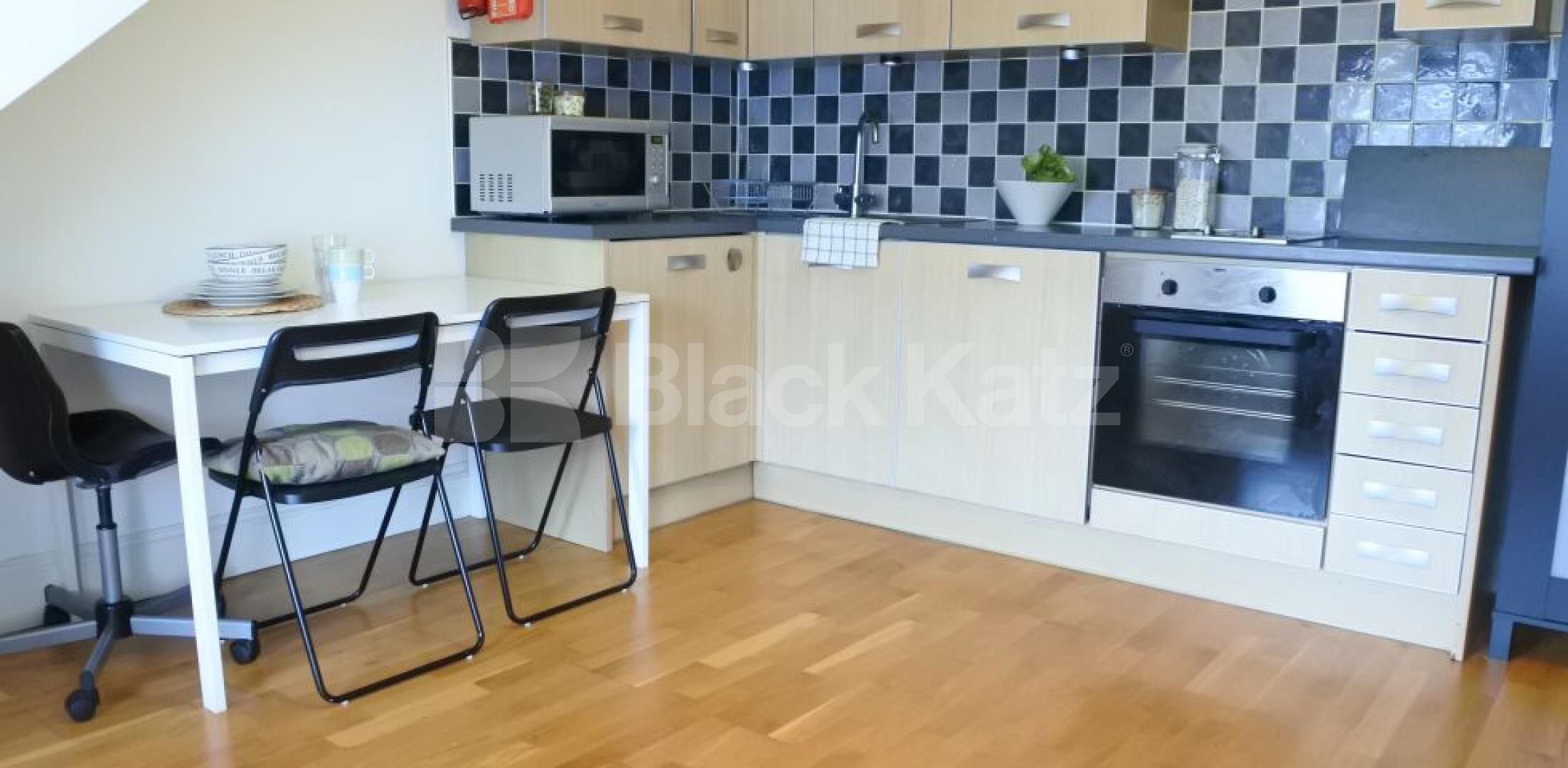 			Bills Included ! ! !, 1 Bedroom, 1 bath, 1 reception Flat			 Hillfield Avenue, Crouch End