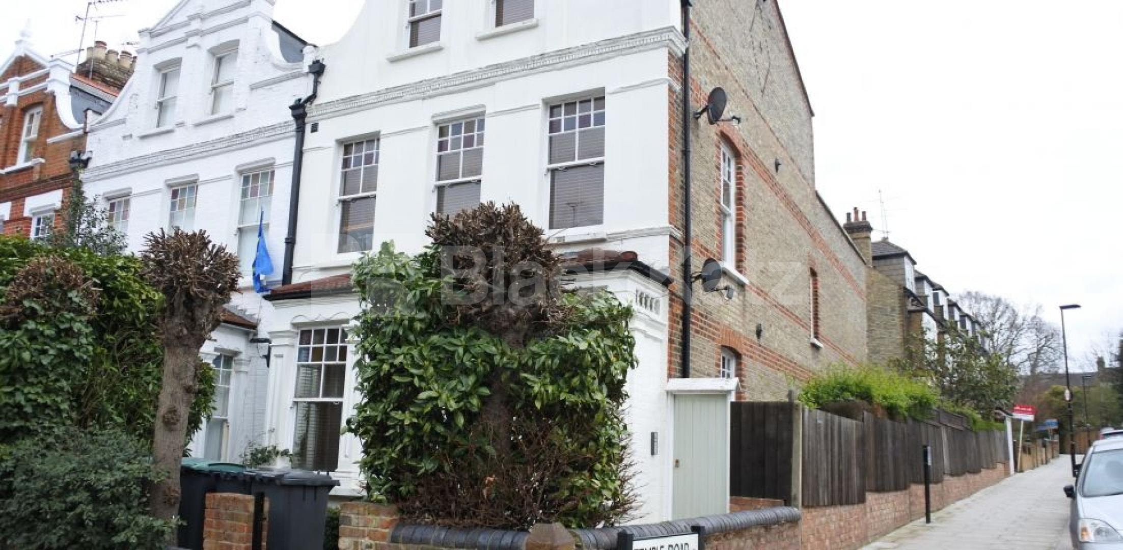 			Bills Included ! ! !, 1 Bedroom, 1 bath, 1 reception Flat			 Hillfield Avenue, Crouch End