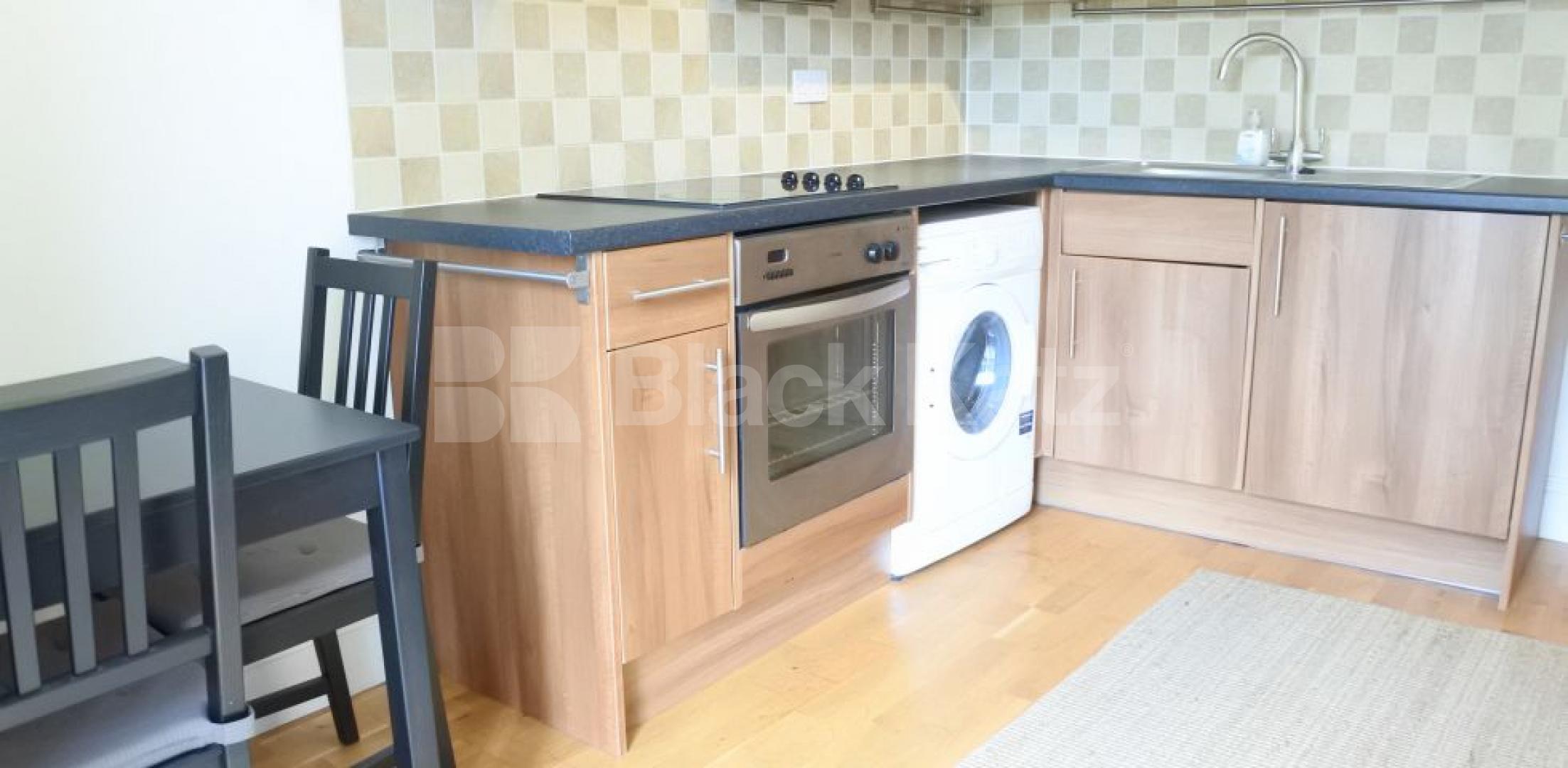 			ALL BILLS INCLUDED ! ! !, 1 Bedroom, 1 bath, 1 reception Flat			 Elm Grove, Crouch End