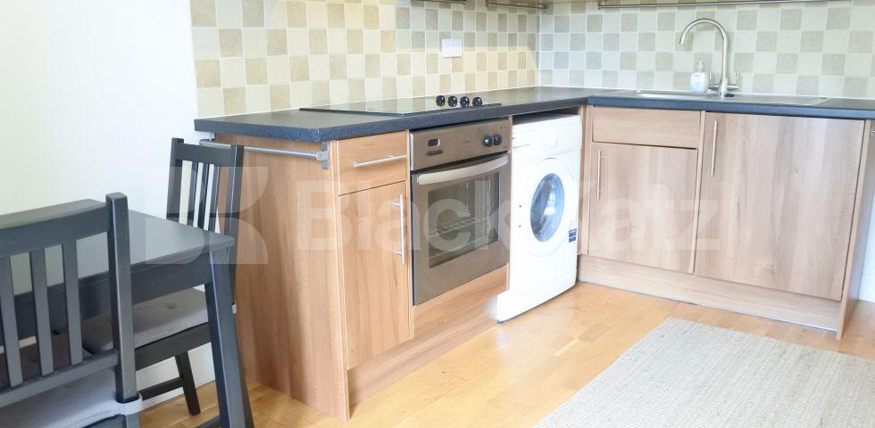 			ALL BILLS INCLUDED ! ! !, 1 Bedroom, 1 bath, 1 reception Flat			 Elm Grove, Crouch End
