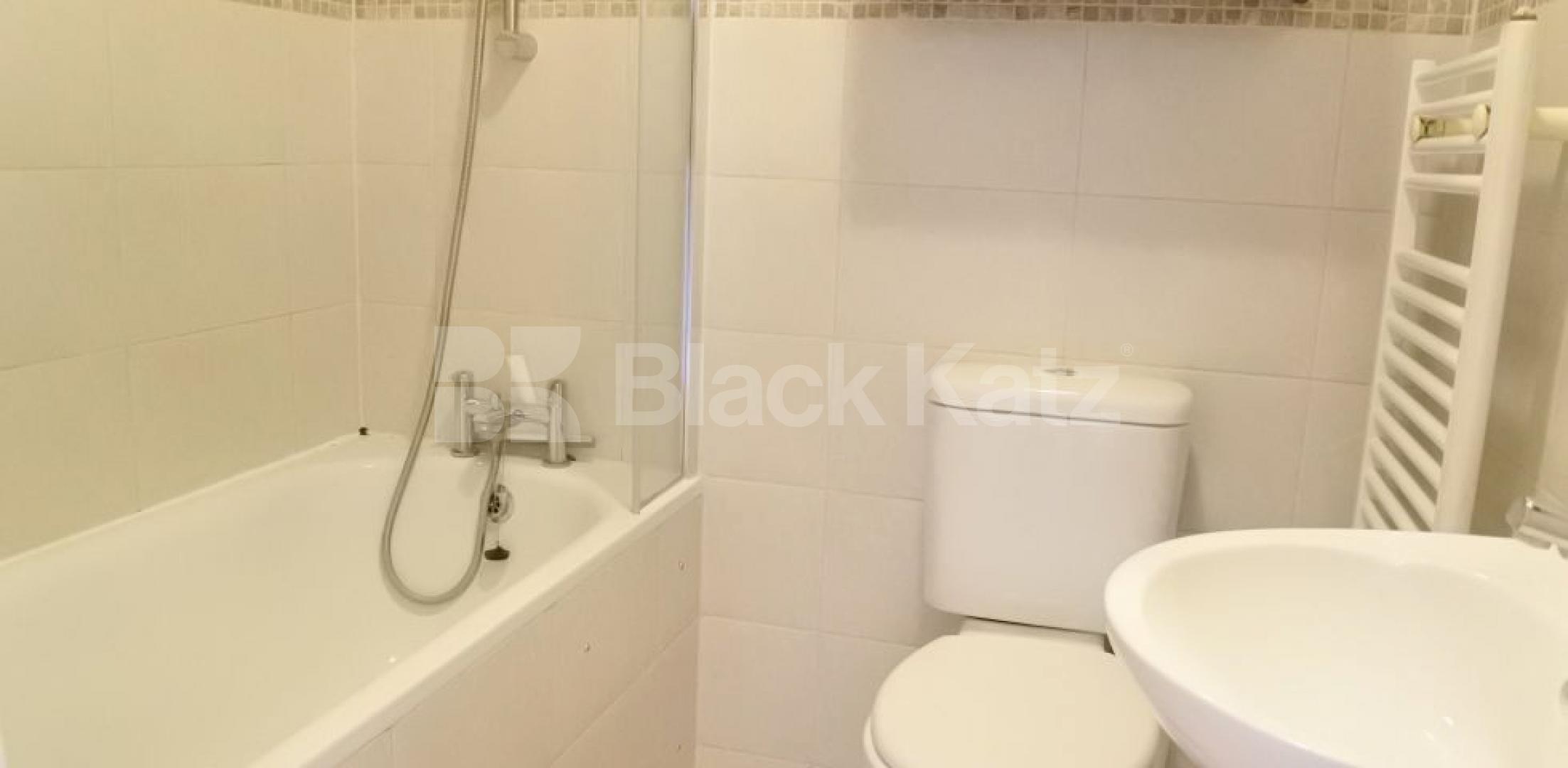 			ALL BILLS INCLUDED ! ! !, 1 Bedroom, 1 bath, 1 reception Flat			 Elm Grove, Crouch End