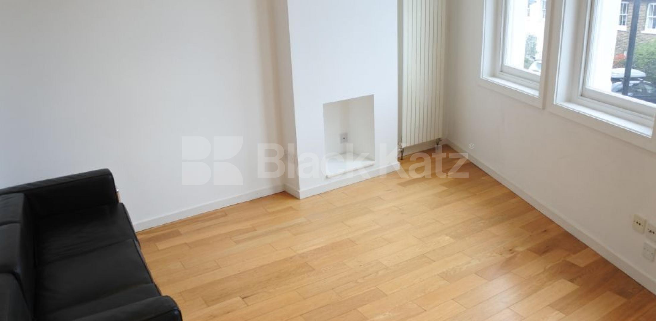 			MINS TO BROADWAY! , 2 Bedroom, 1 bath, 1 reception Flat			 Pages Lane, MUSWELL HILL