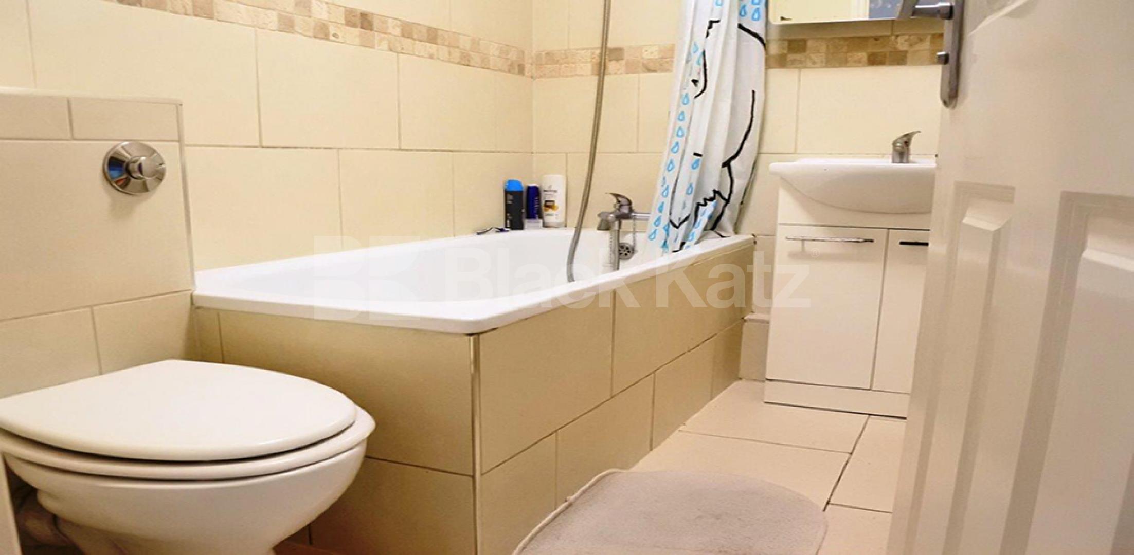 			1 Bedroom, 1 bath, 1 reception Flat			 Turnpike Lane, Turnpike Lane