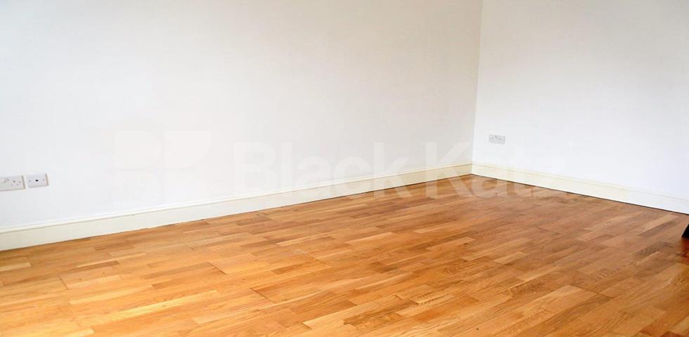 			1 Bedroom, 1 bath, 1 reception Flat			 Turnpike Lane, Turnpike Lane
