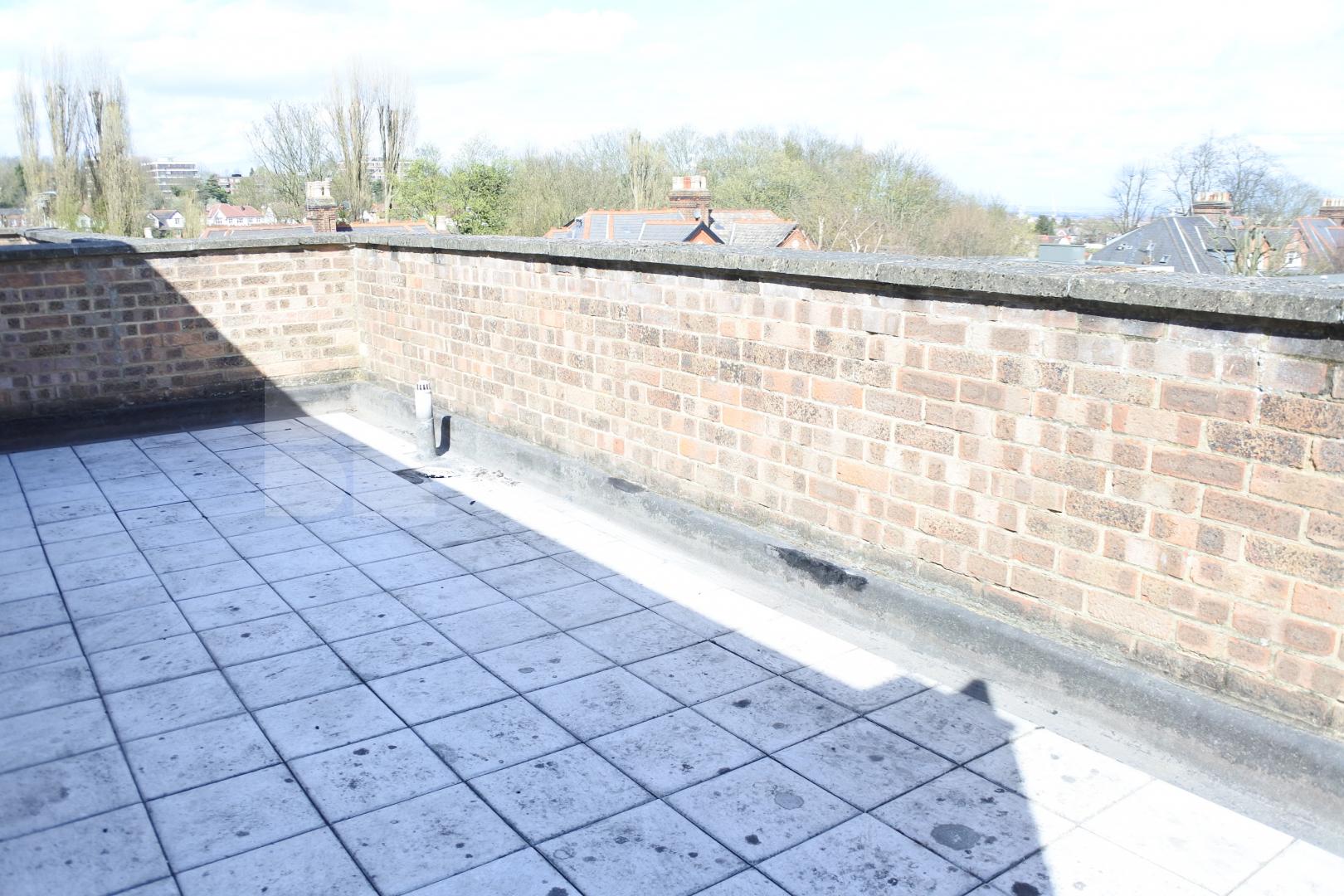 			Amazing flat with large roof terrace!!!, 1 Bedroom, 1 bath, 1 reception Flat			 Avenue Road, Highgate