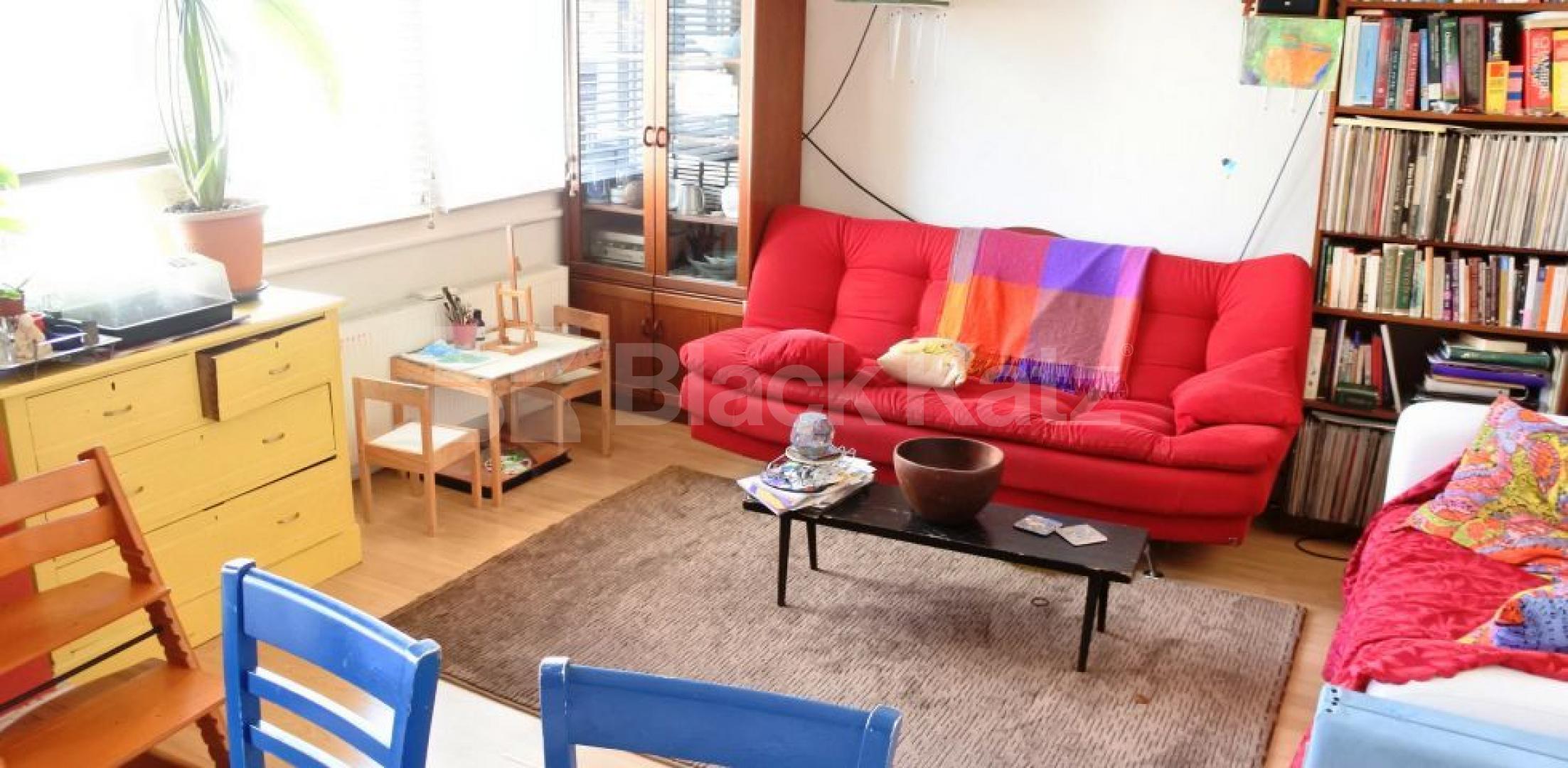 			NEW INSTRUCTION!, 2 Bedroom, 1 bath, 1 reception Flat			 Harvey Road, CROUCH END