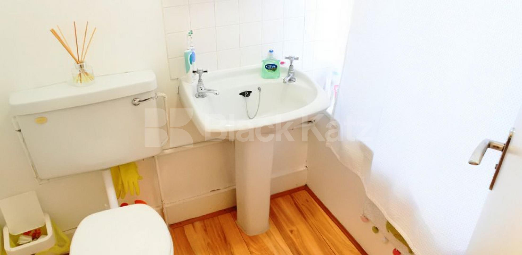 			NEW INSTRUCTION!, 1 Bedroom, 1 bath, 1 reception Ground Floor Flat			 Nelson Road, Crouch End