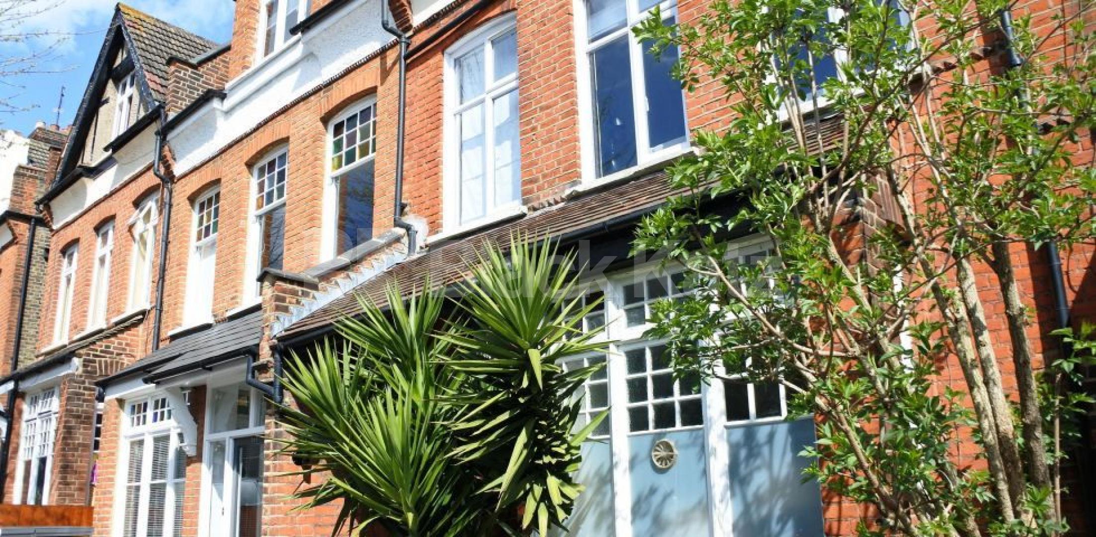 			NEW INSTRUCTION!, 1 Bedroom, 1 bath, 1 reception Ground Floor Flat			 Nelson Road, Crouch End