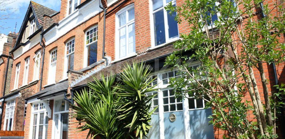 			NEW INSTRUCTION!, 1 Bedroom, 1 bath, 1 reception Ground Floor Flat			 Nelson Road, Crouch End