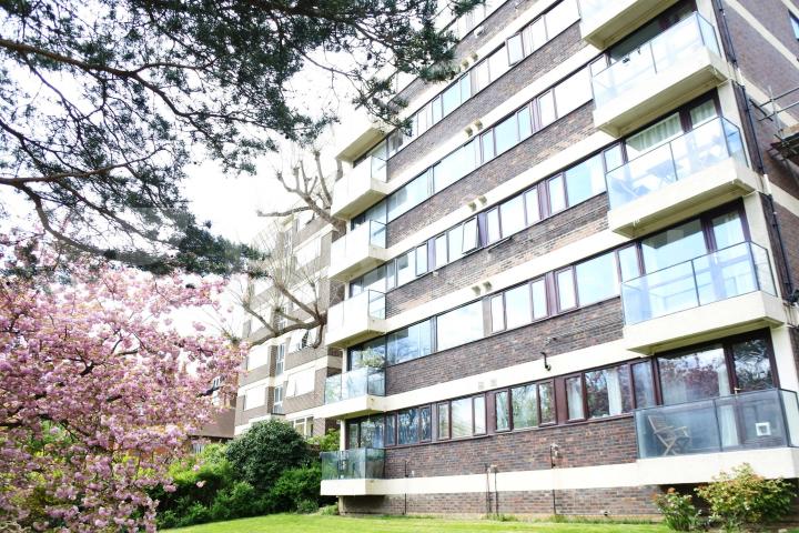 			1 Bedroom, 1 bath, 1 reception Flat			 Shepherds Hill, Highgate