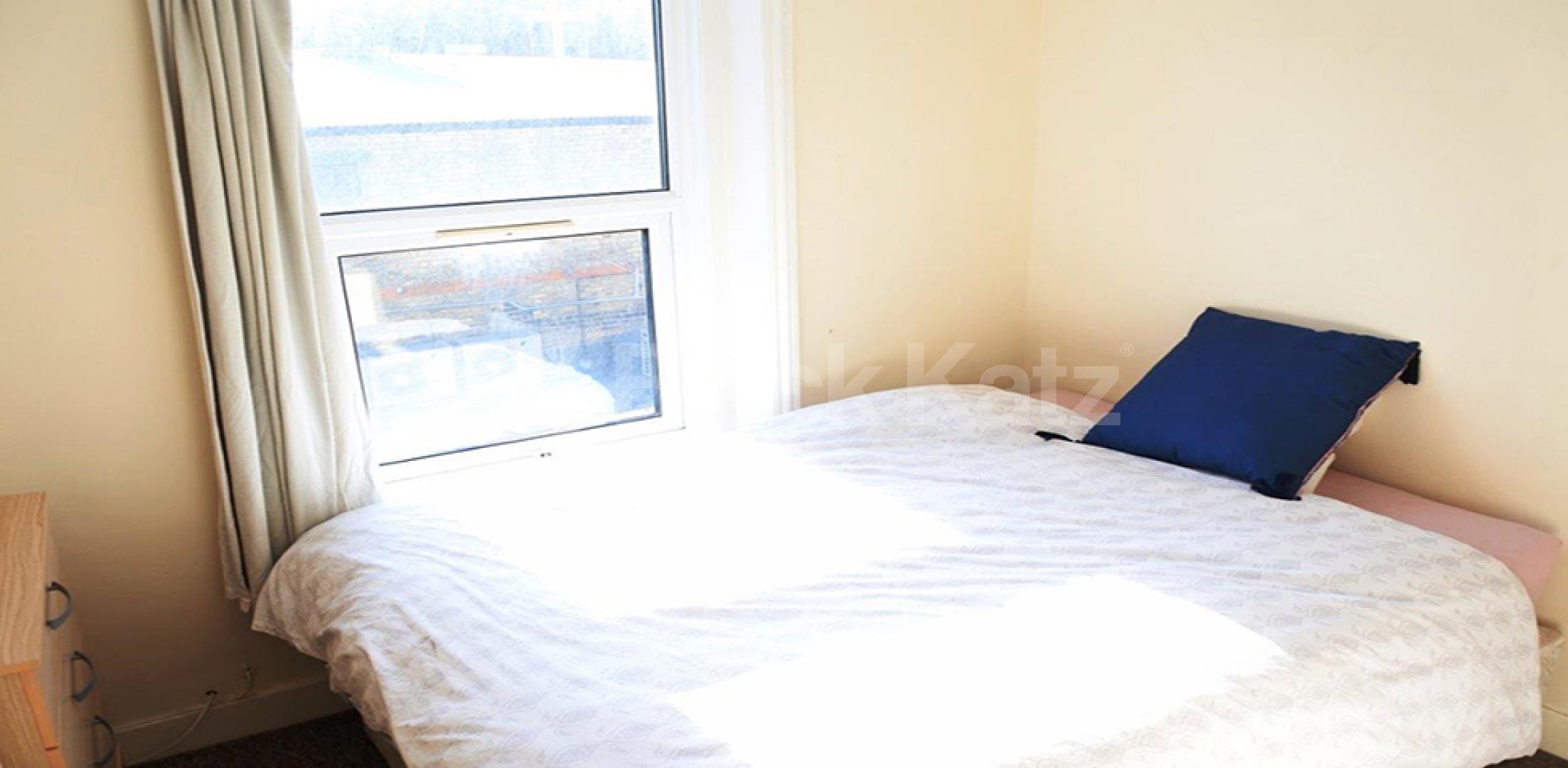 			NEW INSTRUCTION!, 2 Bedroom, 1 bath, 1 reception Flat			 Topsfield Parade, Crouch End