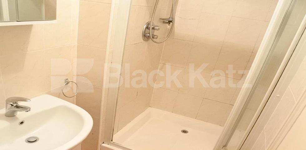 			NEW INSTRUCTION!, 2 Bedroom, 1 bath, 1 reception Flat			 Topsfield Parade, Crouch End