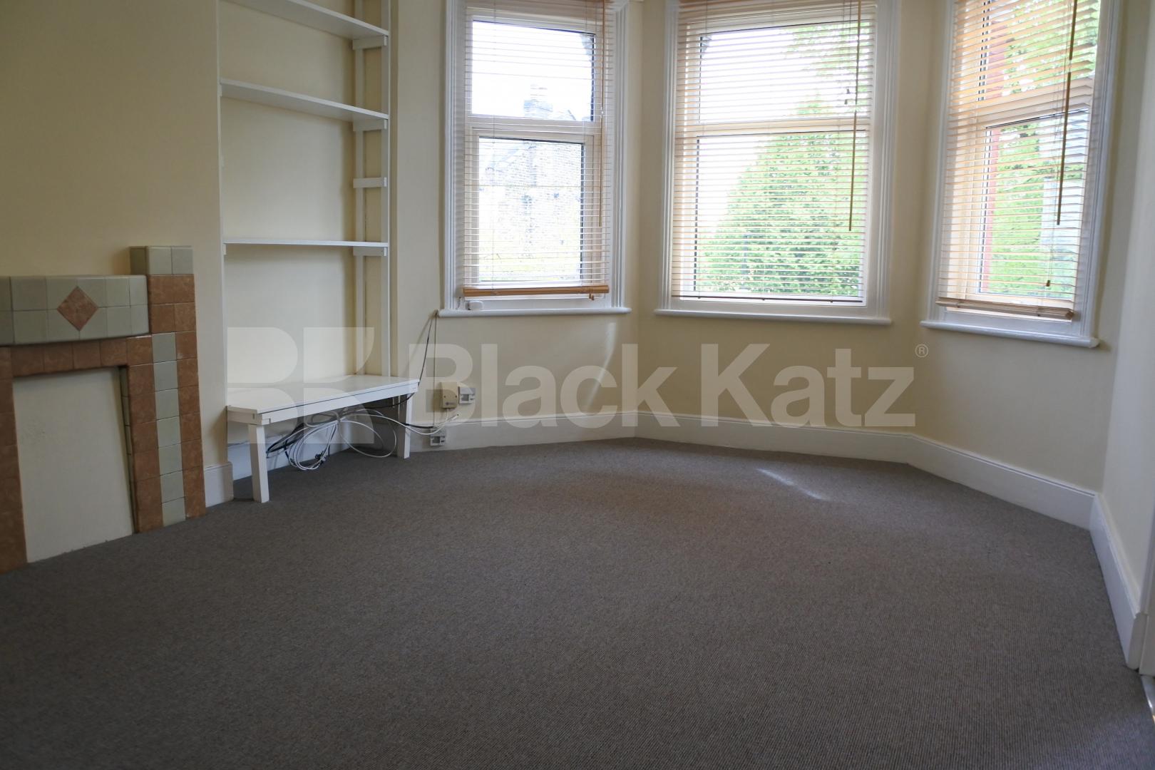 			NEW INSTRUCTION!, 2 Bedroom, 1 bath, 1 reception Flat			 Wightman Road, HORNSEY HARRINGAY