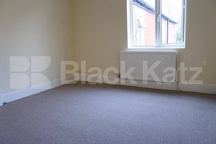 			Large Two Bed Property !, 2 Bedroom, 1 bath, 1 reception Flat			 Wightman Road, Haringey Ladder