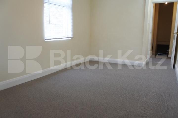 			Large Two Bed Property !, 2 Bedroom, 1 bath, 1 reception Flat			 Wightman Road, Haringey Ladder