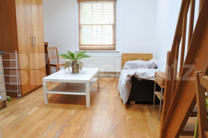 			INCLUSIVE OF ALL BILLS EXCEPT ELECTRIC!, Studio Apartment, 1 bath, 1 reception Apartment			 Hillfield Avenue, CROUCH END