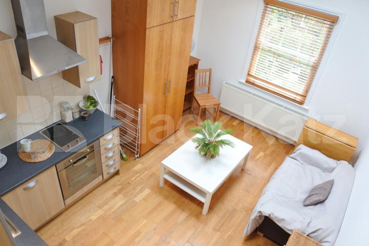 			INCLUSIVE OF ALL BILLS EXCEPT ELECTRIC!, Studio Apartment, 1 bath, 1 reception Apartment			 Hillfield Avenue, CROUCH END