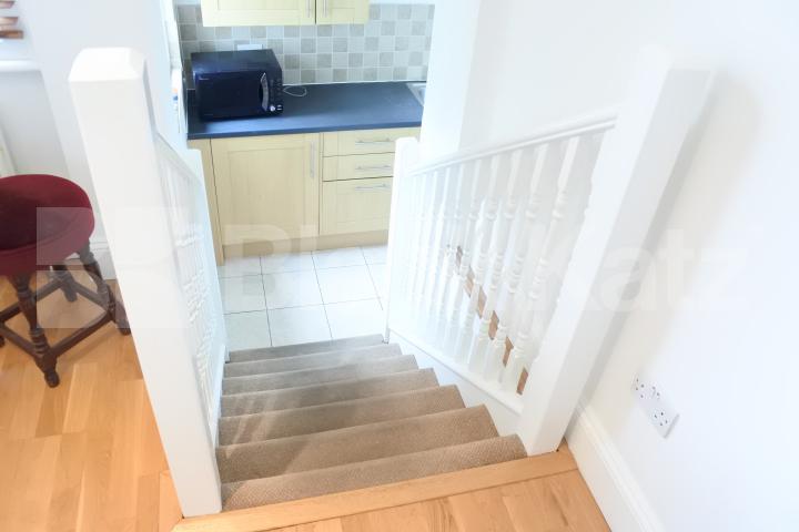 			1 Bedroom, 1 bath, 1 reception Flat			 Elm Grove, CROUCH END