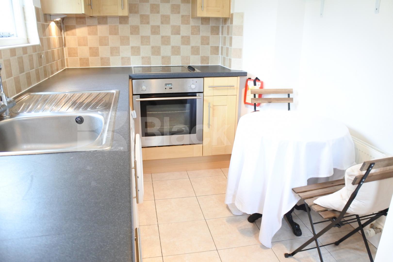 			1 Bedroom, 1 bath, 1 reception Flat			 Elm Grove, CROUCH END