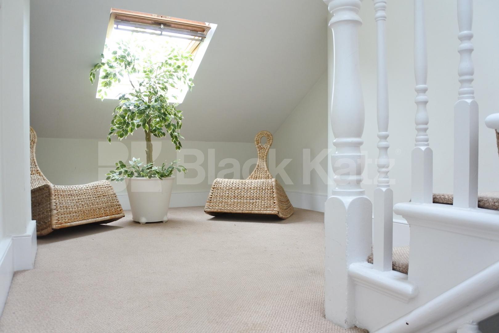 			1 Bedroom, 1 bath, 1 reception Flat			 Elm Grove, CROUCH END