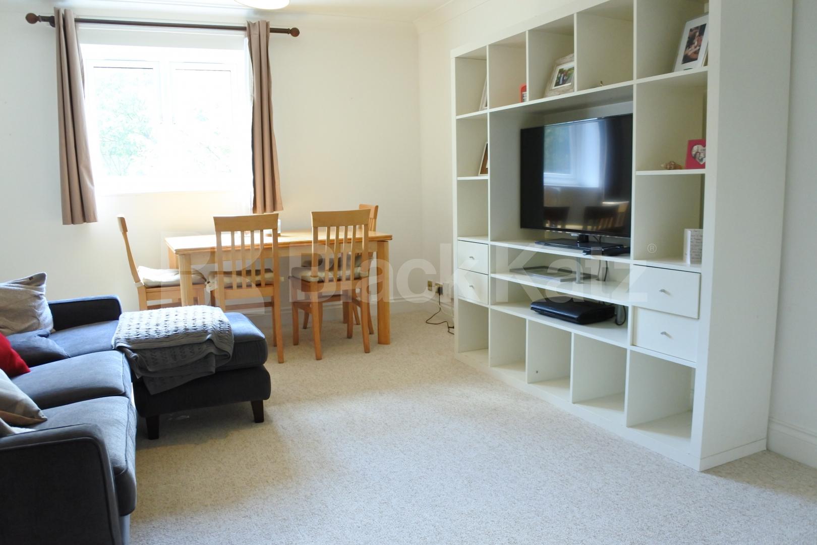 			Fantastic One Bed With OSP !, 1 Bedroom, 1 bath, 1 reception Apartment			 Mayfield Road, Crouch End