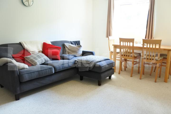 			Fantastic One Bed With OSP !, 1 Bedroom, 1 bath, 1 reception Apartment			 Mayfield Road, Crouch End