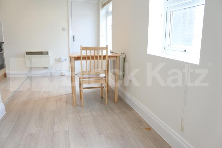			Studio Apartment, 1 bath, 1 reception Studio			 Hornsey High Street, Hornsey