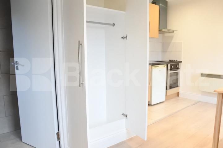 			Studio Apartment, 1 bath, 1 reception Studio			 Hornsey High Street, Hornsey