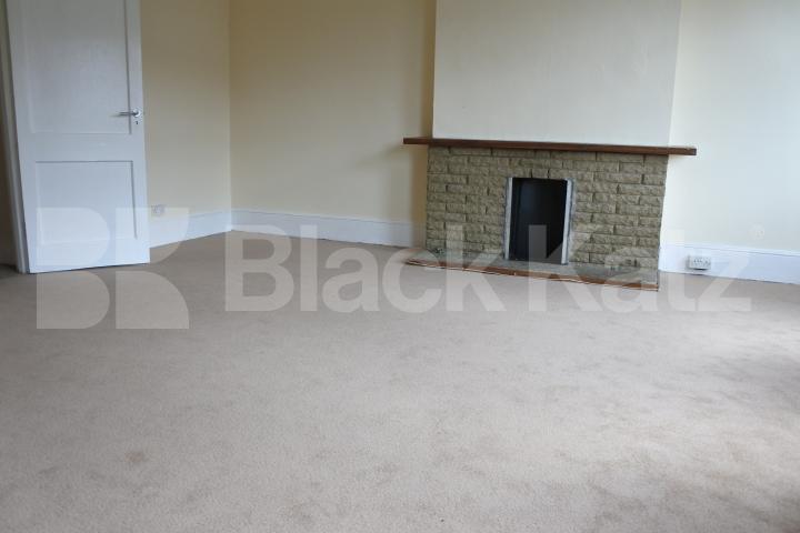			3 Bedroom, 1 bath, 1 reception Flat			 Lordship Lane, Wood Green