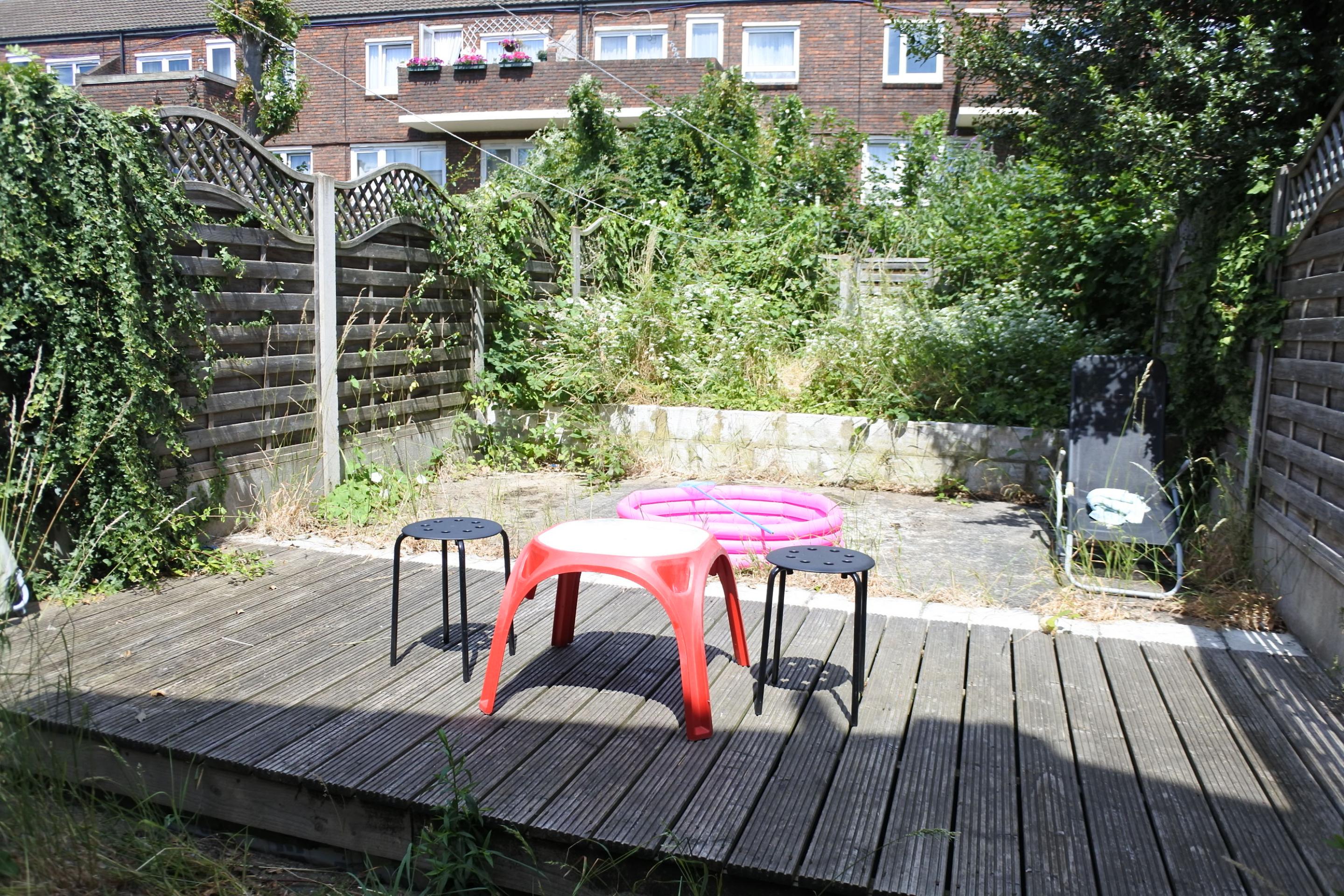 			Whole house!, 3 Bedroom, 1 bath, 1 reception House			 Clarendon Road, Turnpike Lane N15