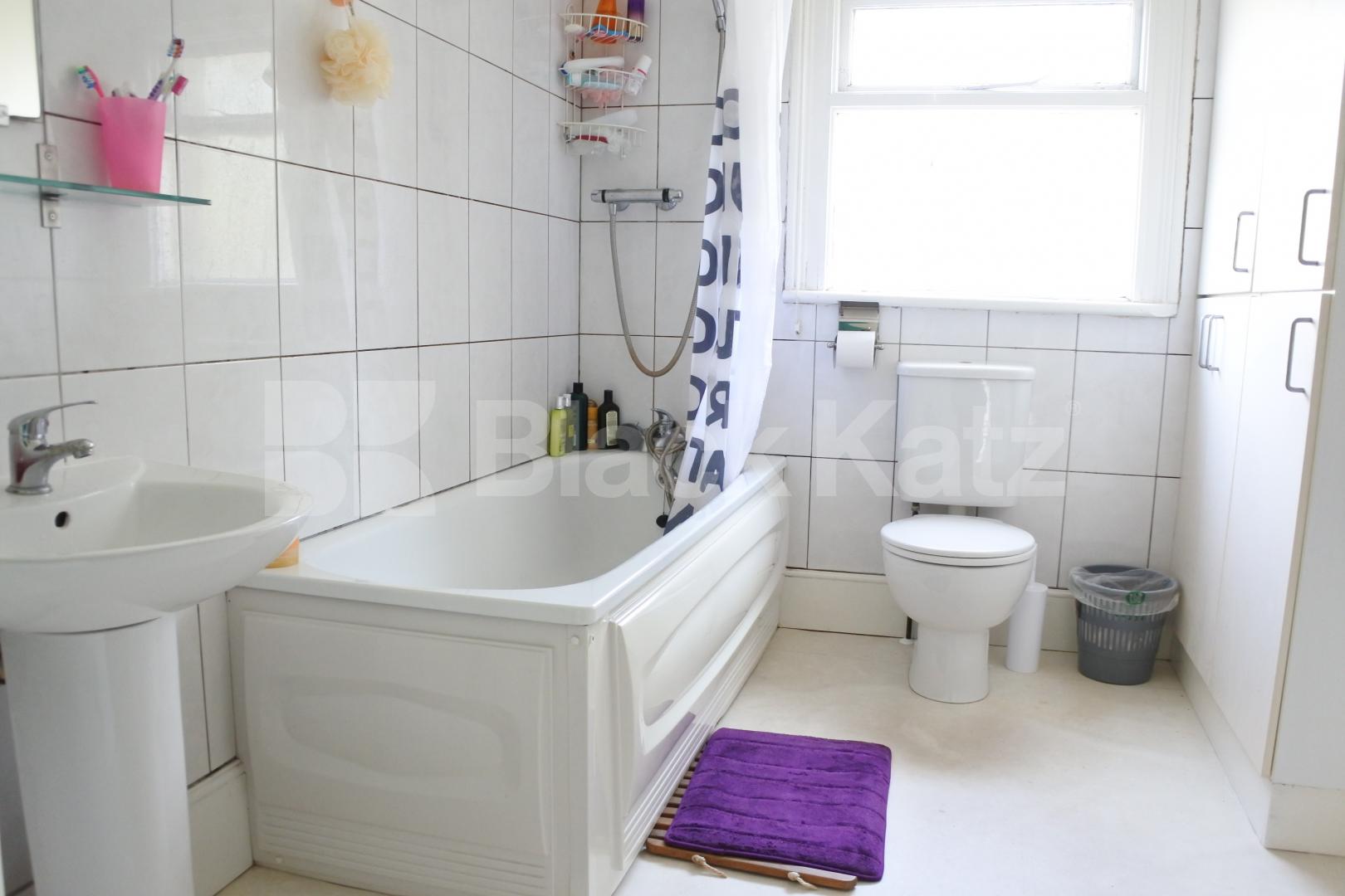 			Whole house!, 3 Bedroom, 1 bath, 1 reception House			 Clarendon Road, Turnpike Lane