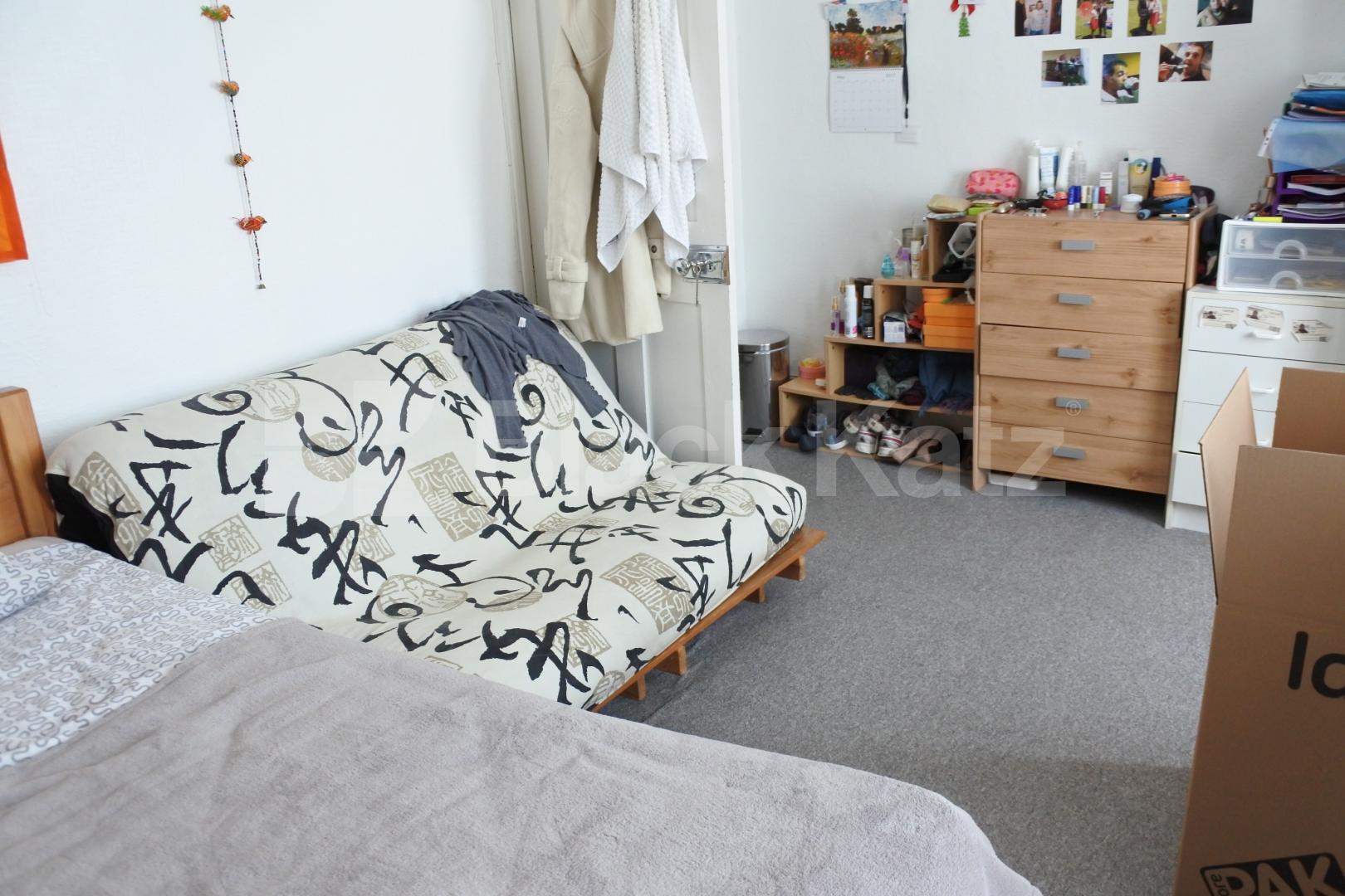 			Whole house!, 3 Bedroom, 1 bath, 1 reception House			 Clarendon Road, Turnpike Lane