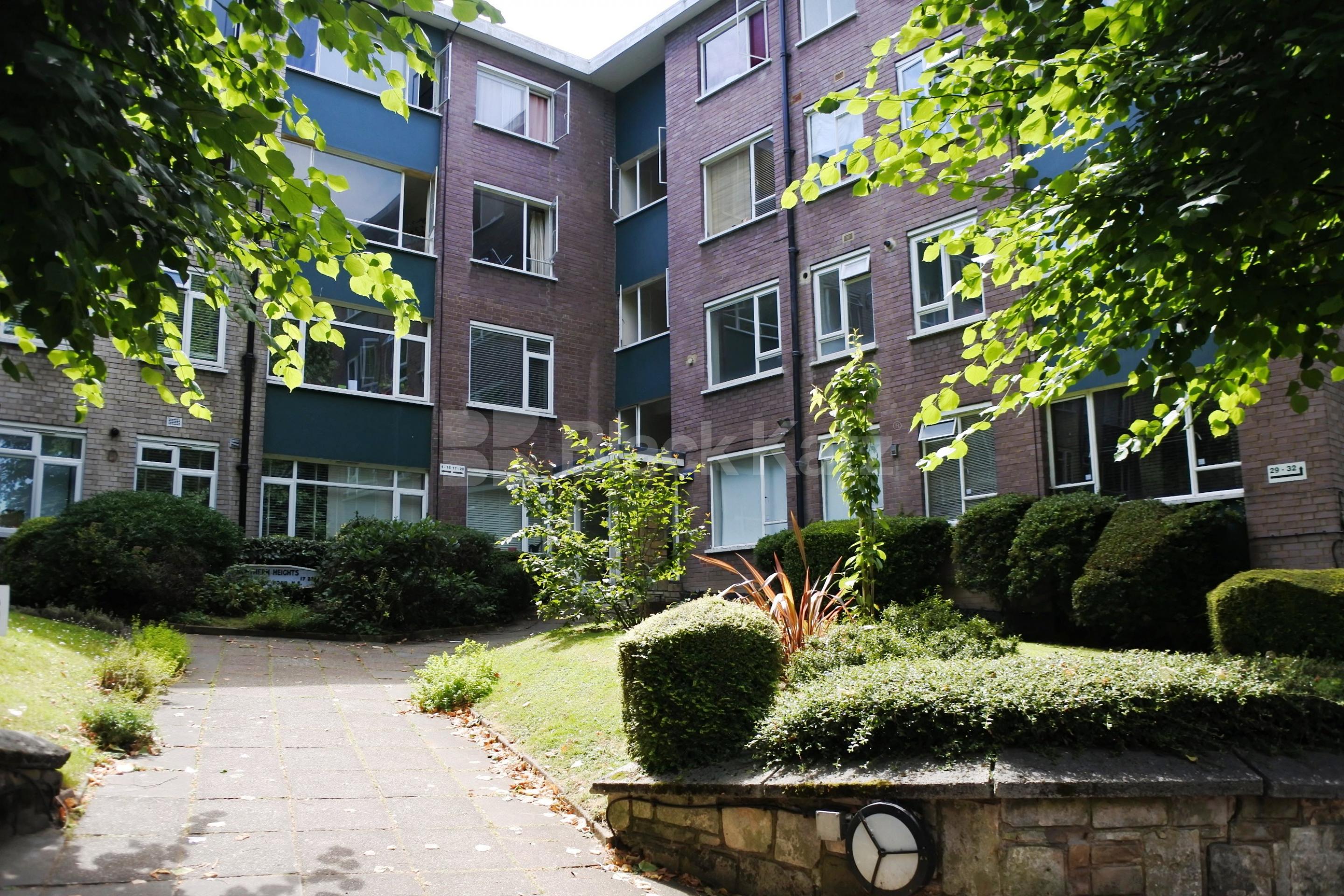 			Studio Apartment, 1 bath, 1 reception Apartment			 Crescent Road, Crouch End N8