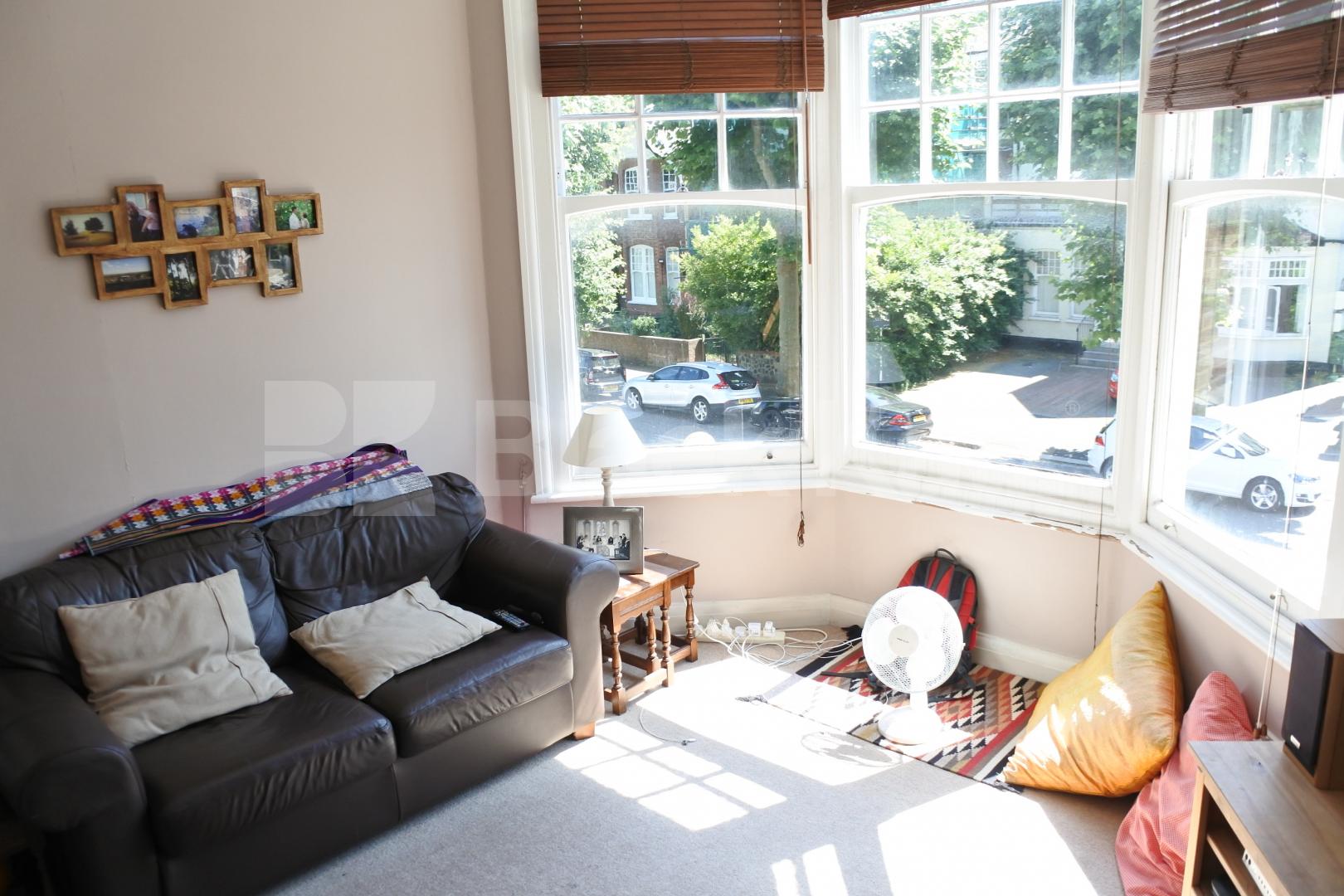 			1 Bedroom, 1 bath, 1 reception Apartment			 Princes Avenue, Muswell Hill