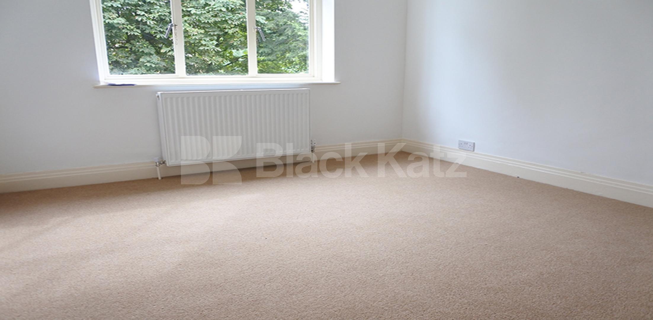 			2 Bedroom, 1 bath, 1 reception Flat			 Sydney Road, MUSWELL HILL N10
