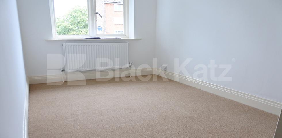 			2 Bedroom, 1 bath, 1 reception Flat			 Sydney Road, MUSWELL HILL N10