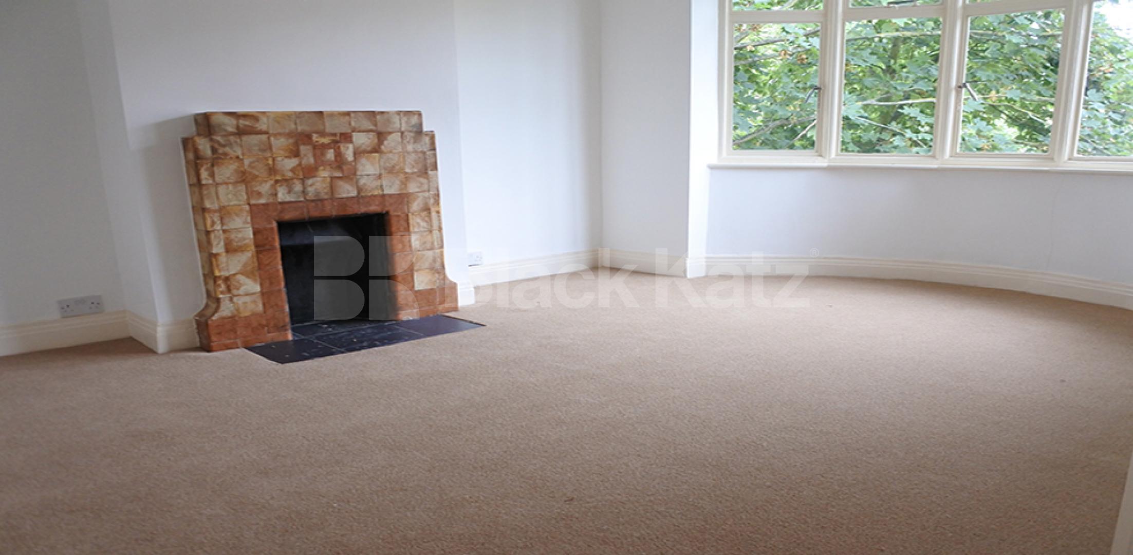 			2 Bedroom, 1 bath, 1 reception Flat			 Sydney Road, MUSWELL HILL N10
