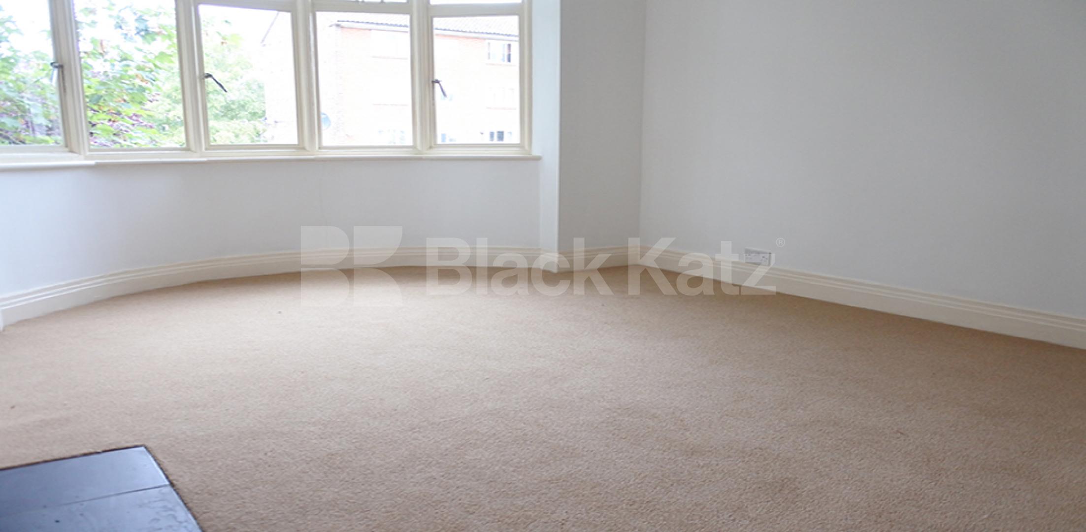 			2 Bedroom, 1 bath, 1 reception Flat			 Sydney Road, MUSWELL HILL N10