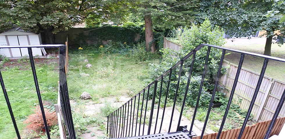 			2 Bedroom, 1 bath, 1 reception Flat			 Sydney Road, MUSWELL HILL N10