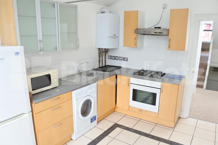 			NEW INSTRUCTION!, 2 Bedroom, 1 bath, 1 reception Flat			 Anthill Road , Tottenham Hale/Seven Sisters 