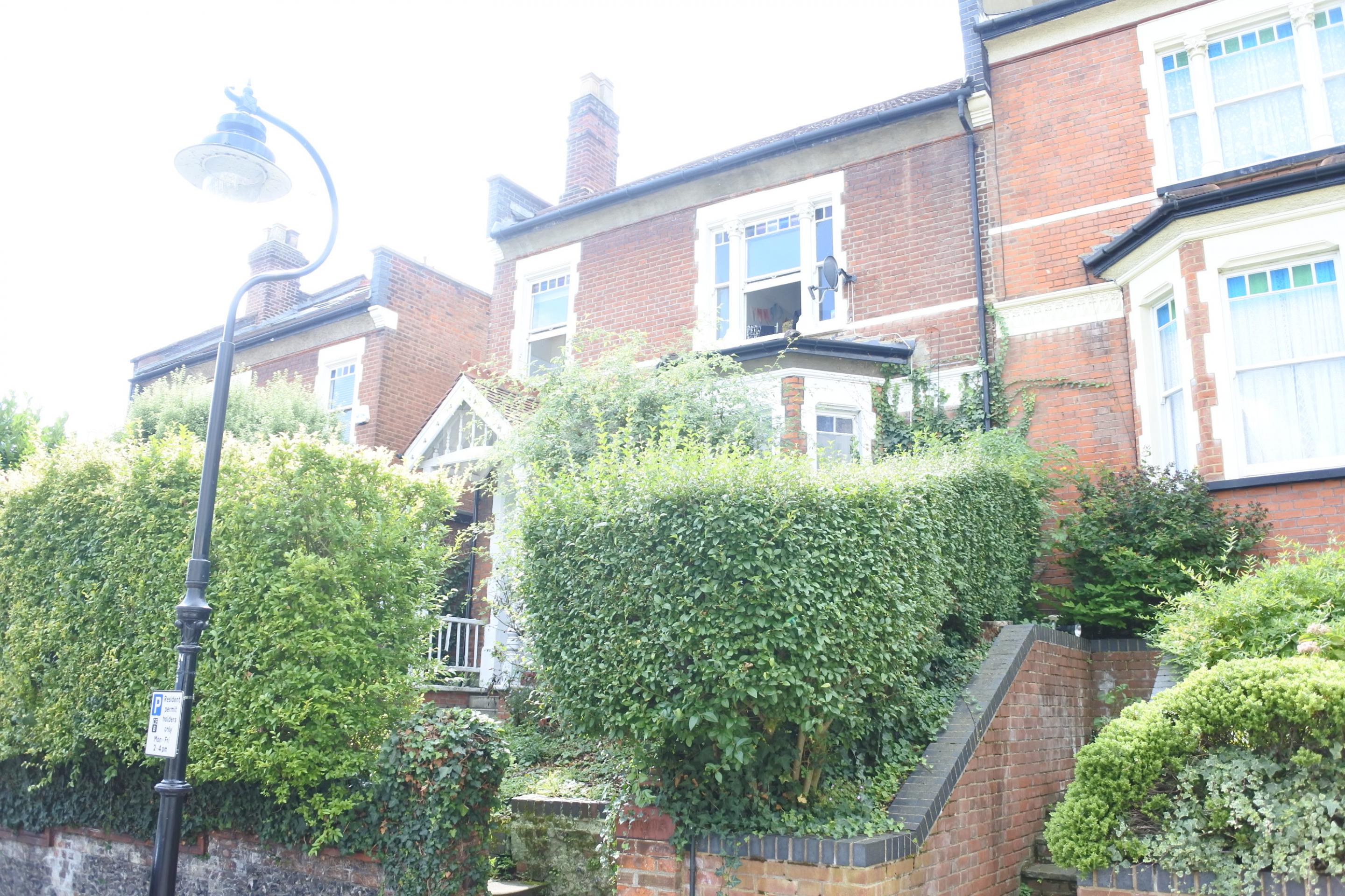 			NEW INSTRUCTION!, 3 Bedroom, 1 bath, 1 reception Flat			 Birchington Road, Crouch End N8