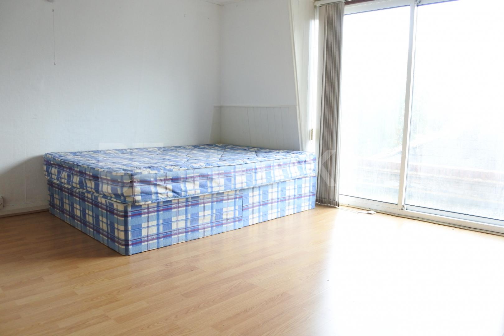 			4 Bedroom, 1 bath, 1 reception House			 Park Road, Crouch End