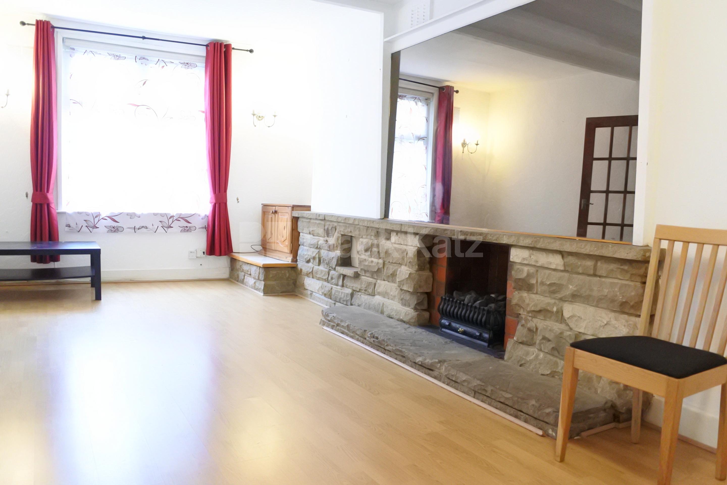 			4 Bedroom, 1 bath, 1 reception House			 Park Road, Crouch End N8