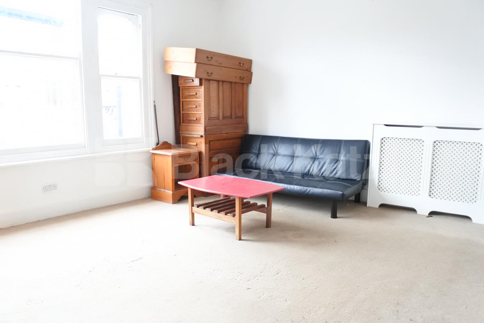 			Includes Council Tax, 2 Bedroom, 1 bath, 1 reception Flat			 Broadway Parade , Crouch End