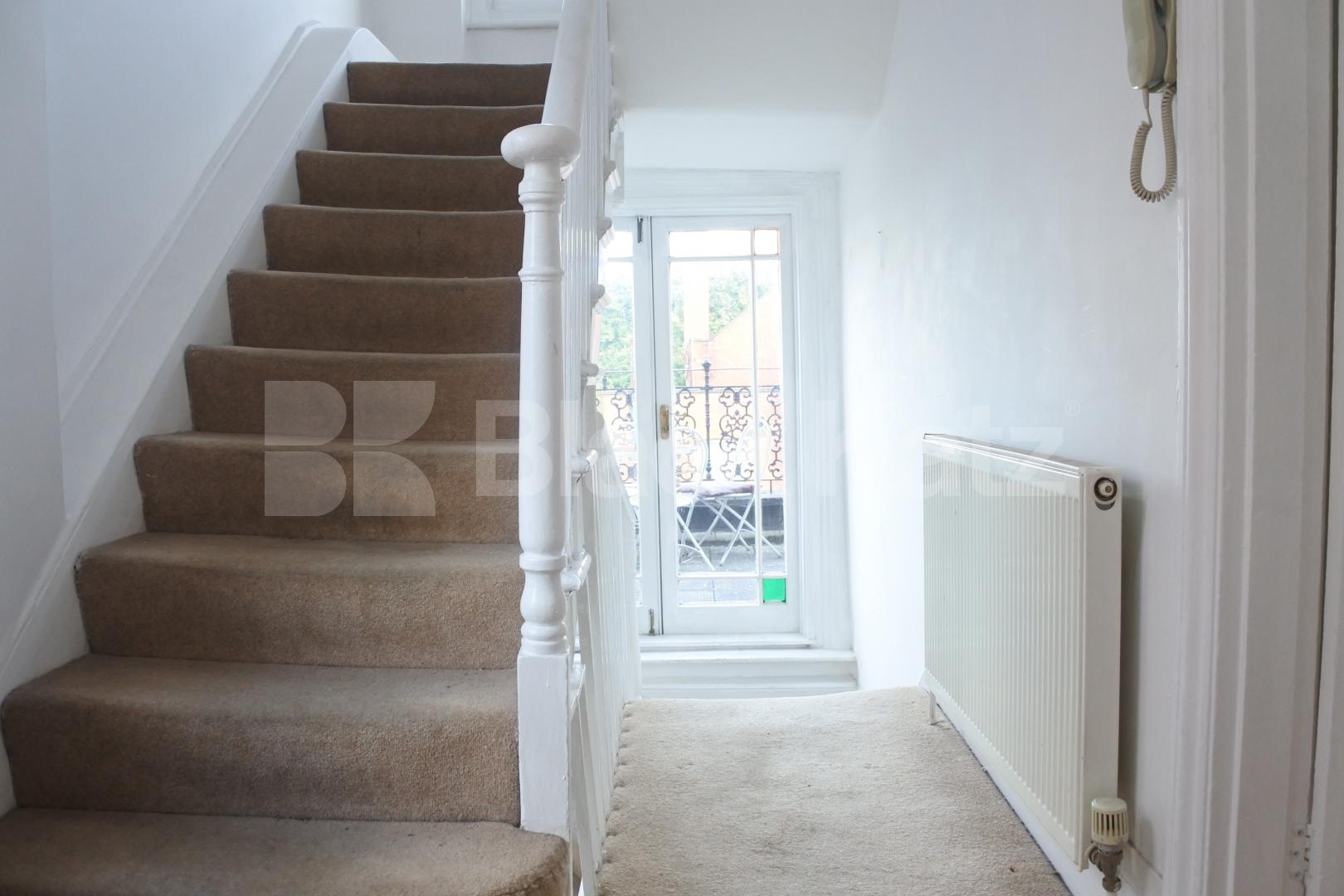 			Includes Council Tax, 2 Bedroom, 1 bath, 1 reception Flat			 Broadway Parade , Crouch End