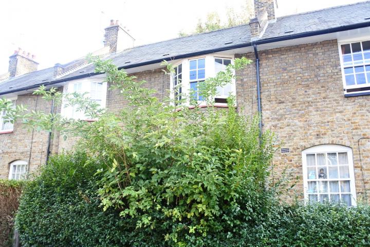 			NEW INSTRUCTION!, 3 Bedroom, 1 bath, 1 reception Terraced House			 Tower Gardens, Tottenham 