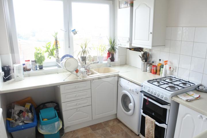 			2 Bedroom, 1 bath, 1 reception Flat			 Campsbourne Road, Hornsey