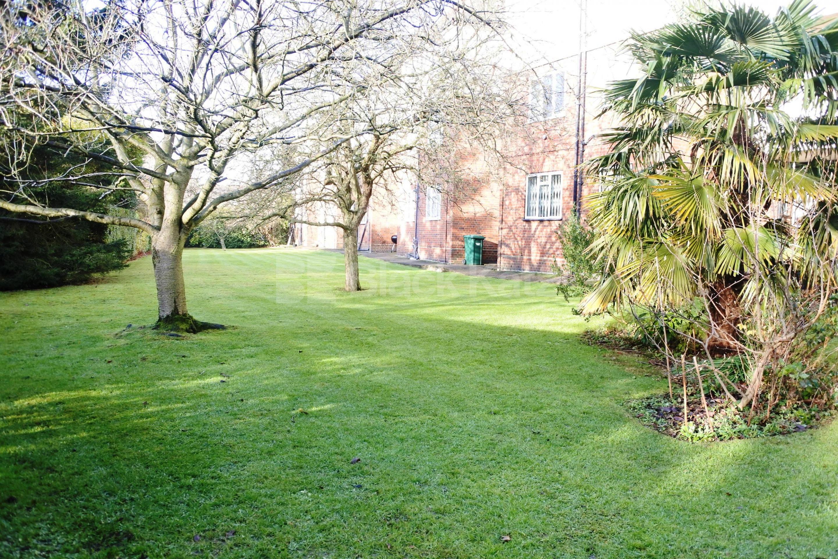 			2 Bedroom, 1 bath, 1 reception Ground Floor Flat			  East End Road, East Finchley n2