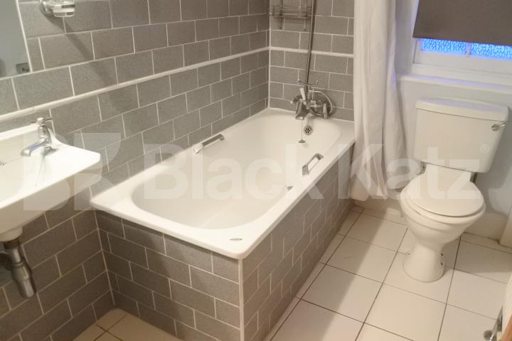 			1 Bedroom, 1 bath, 1 reception Apartment			 Tottenham Lane, Crouch End