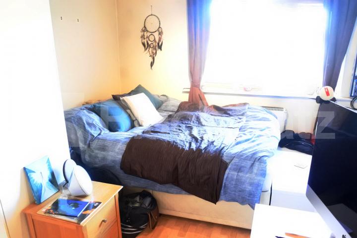 			Available Now!, Studio Apartment, 1 bath, 1 reception Studio			 Greenway Close, Friern Barnet